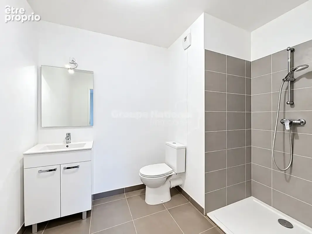 Appartement Orange 2 pièce(s) 42 m2 ,1 chambre, ascenseur, balcon, garage et place de parking - photo 3