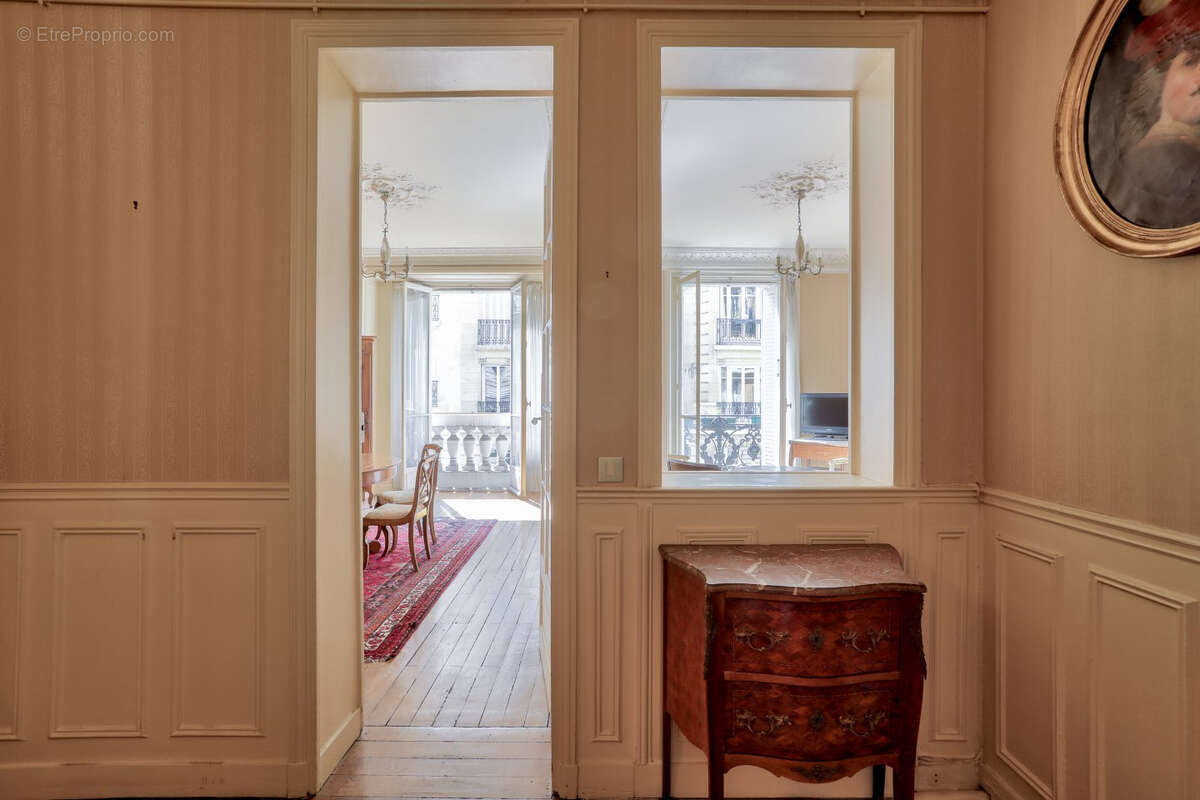 Appartement à PARIS-15E