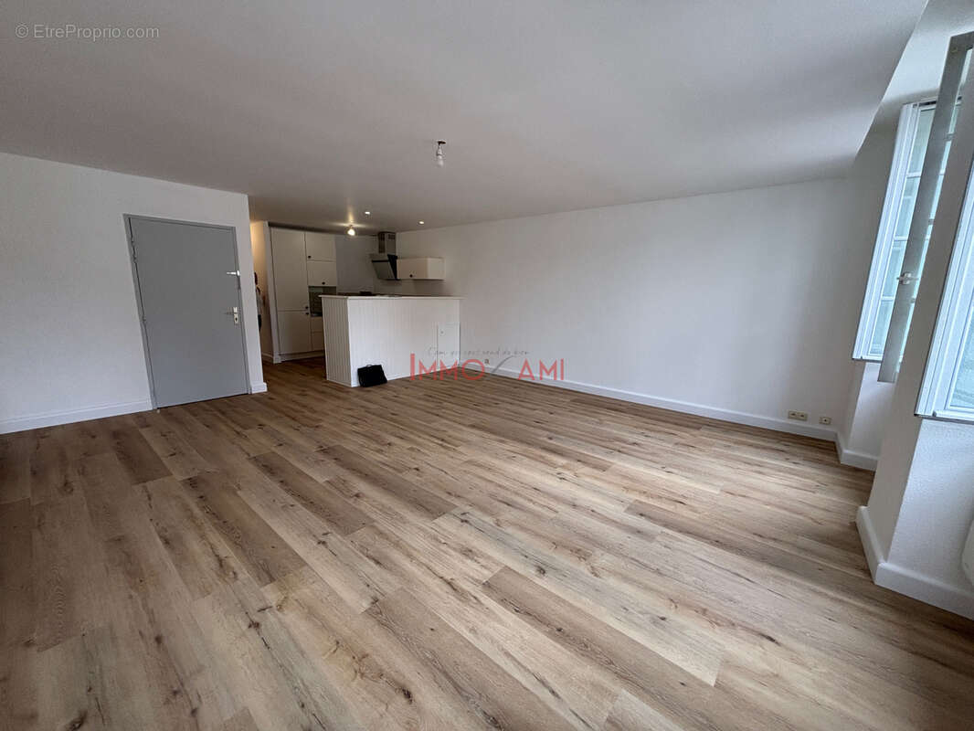 Appartement T3 de 73 m2 avec balcon   Vendu loué   Orthez - photo 2