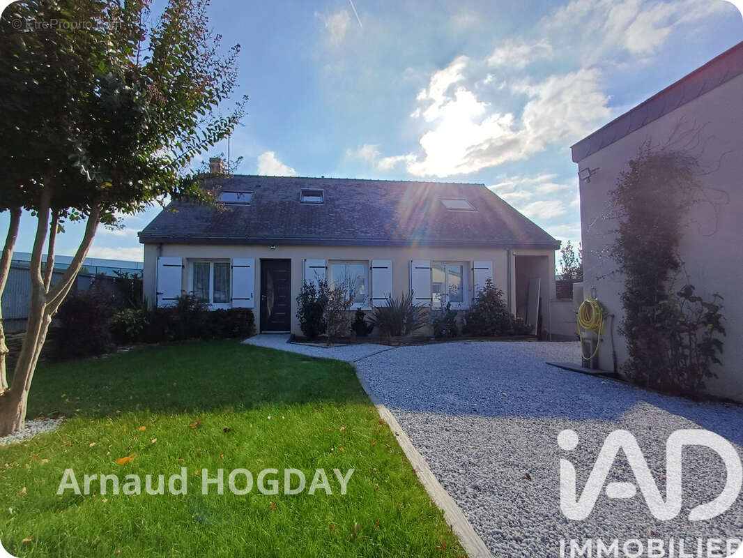 Photo 2 - Maison à TRELAZE