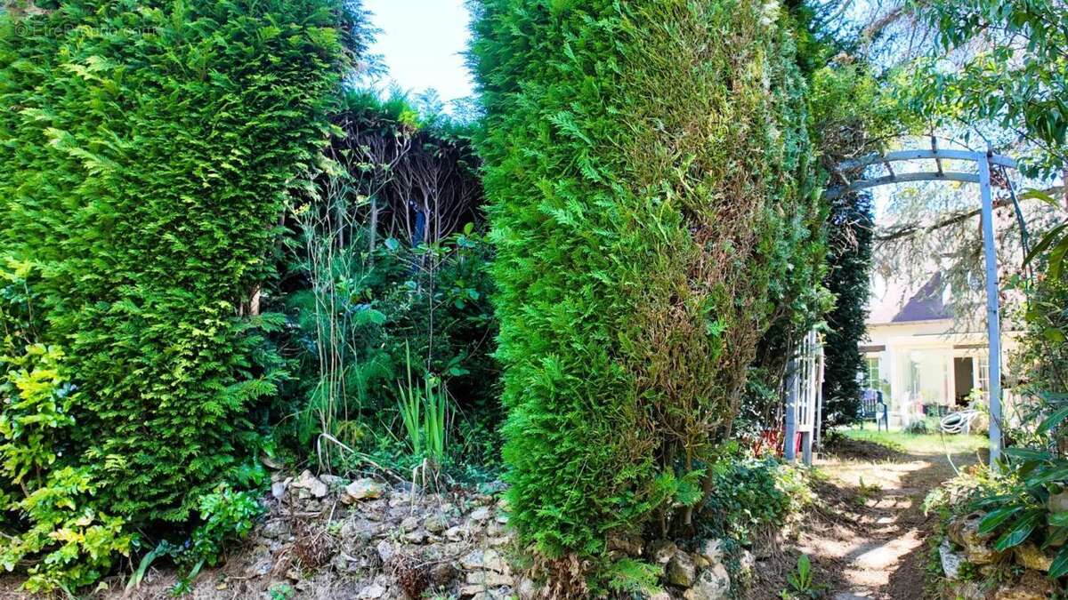 Maison à CLAIREFONTAINE-EN-YVELINES