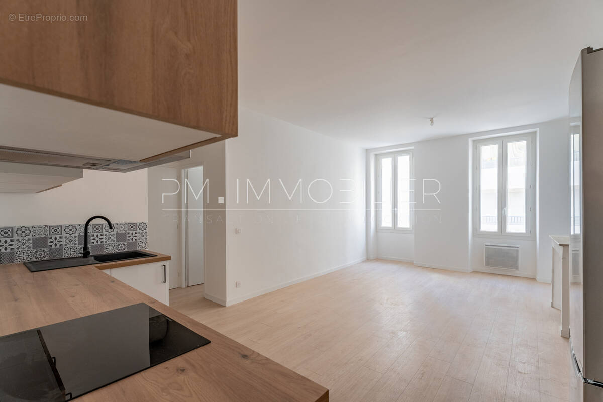 Appartement à MARSEILLE-5E