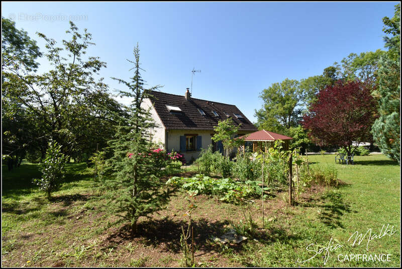 Maison à CHASSIGNOLLES