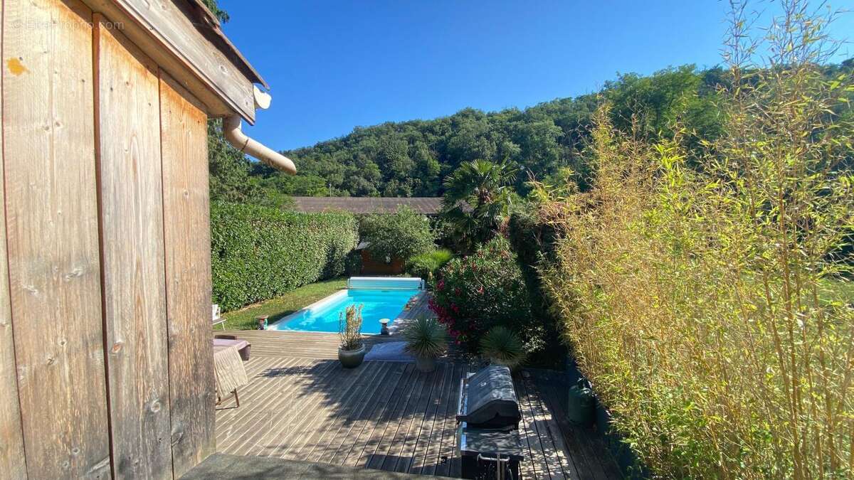 Maison à SATHONAY-VILLAGE