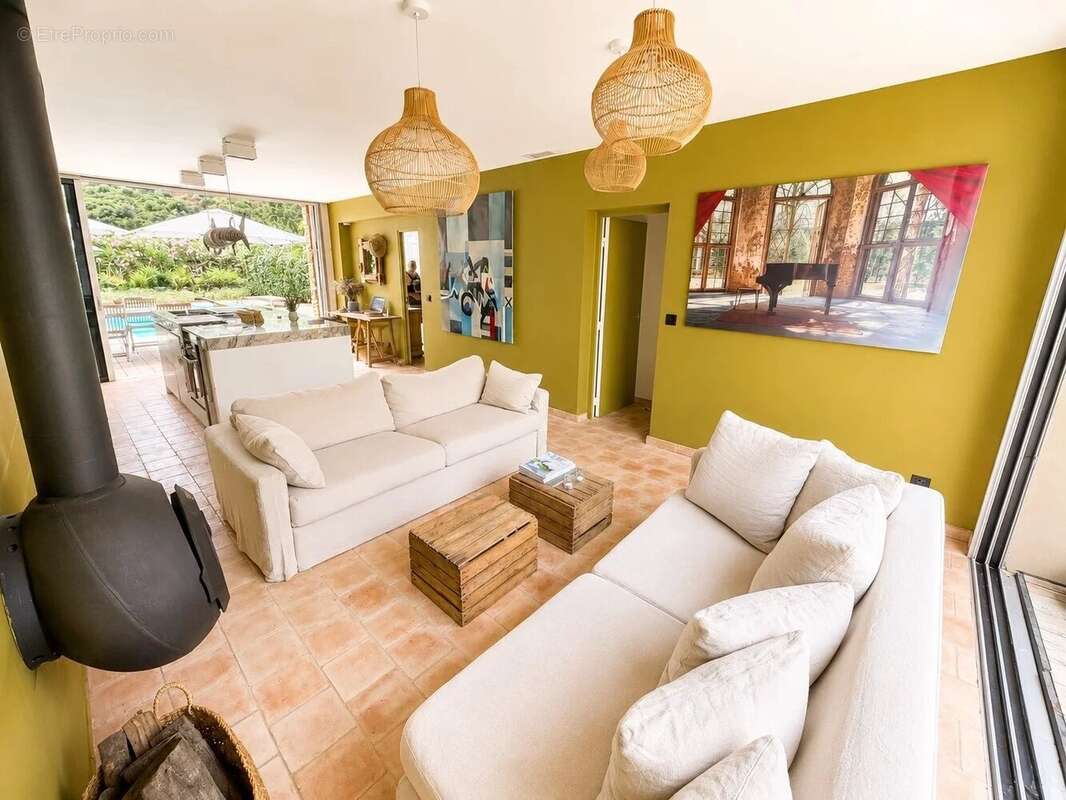 OLETTA / Villa 5 pièces avec piscine et jardin arboré. - photo 3