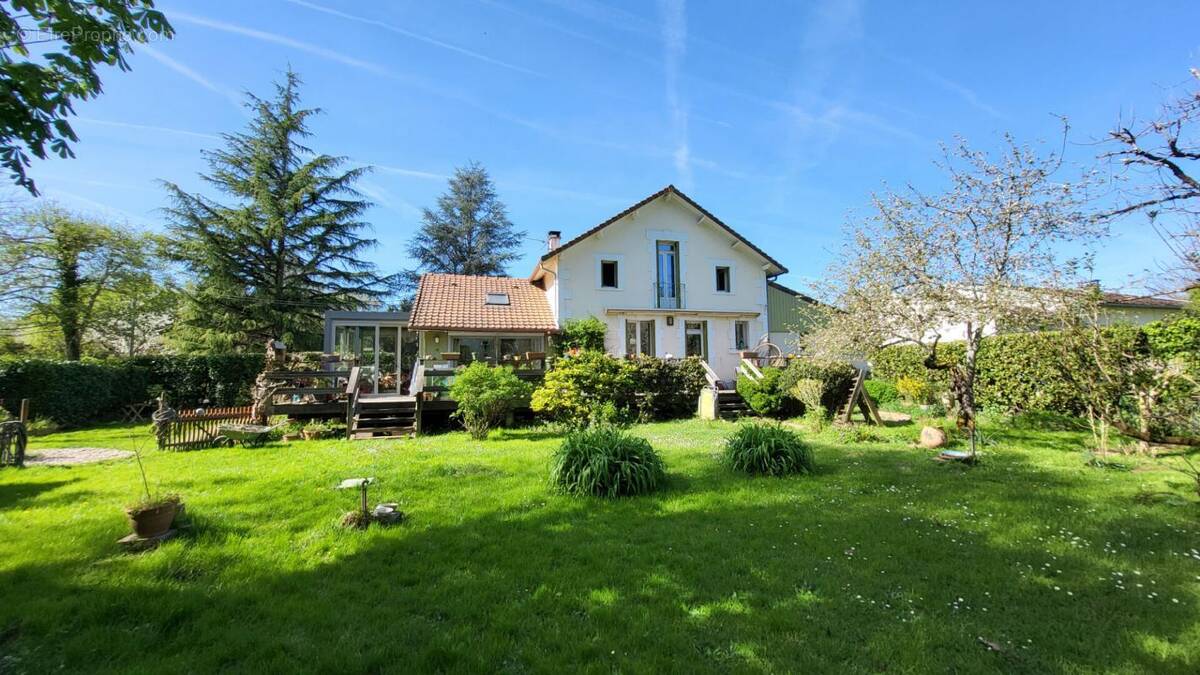 Maison à RAZAC-SUR-L'ISLE