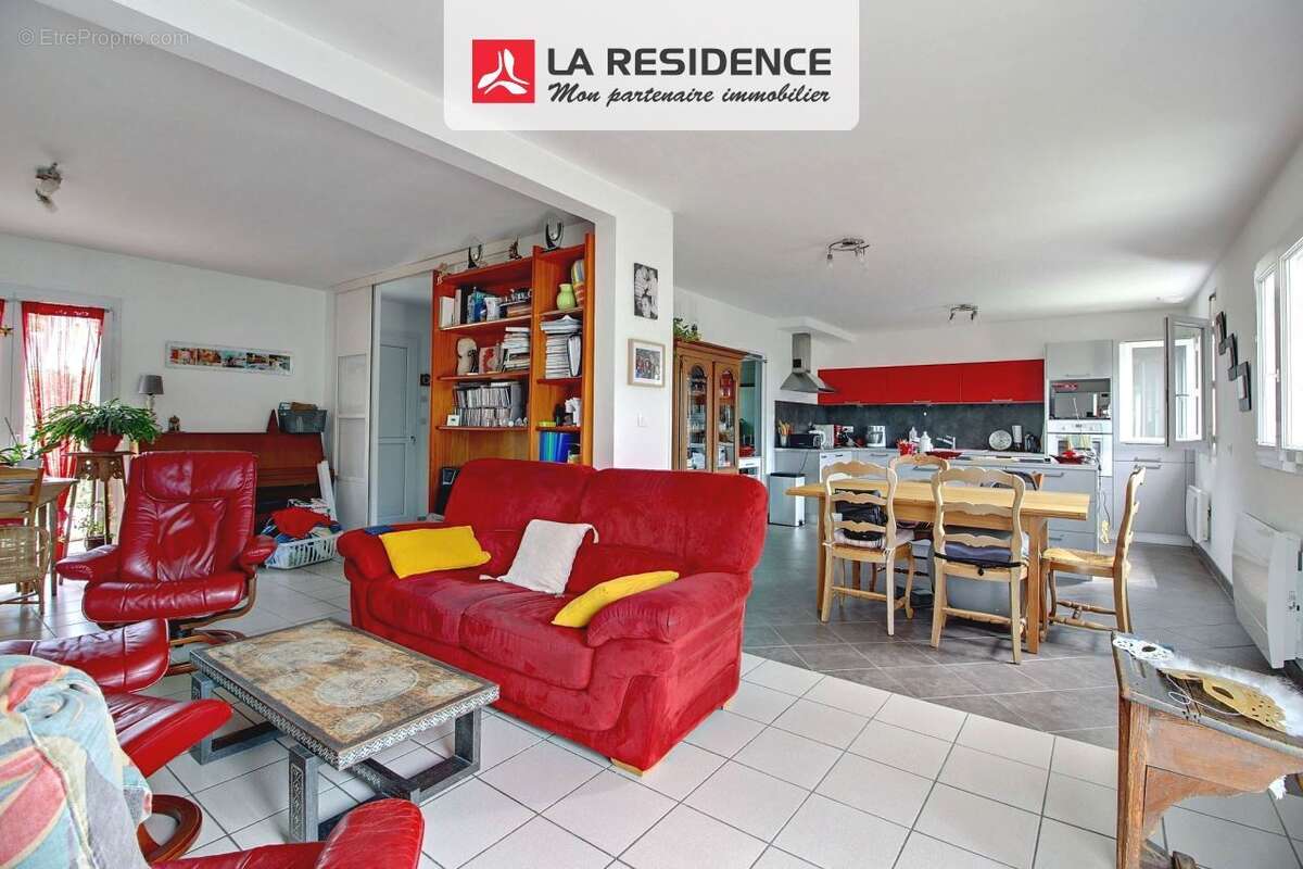 Maison à SAINT-ETIENNE-DU-ROUVRAY