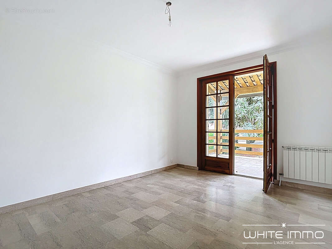 Maison à FRANCHEVILLE