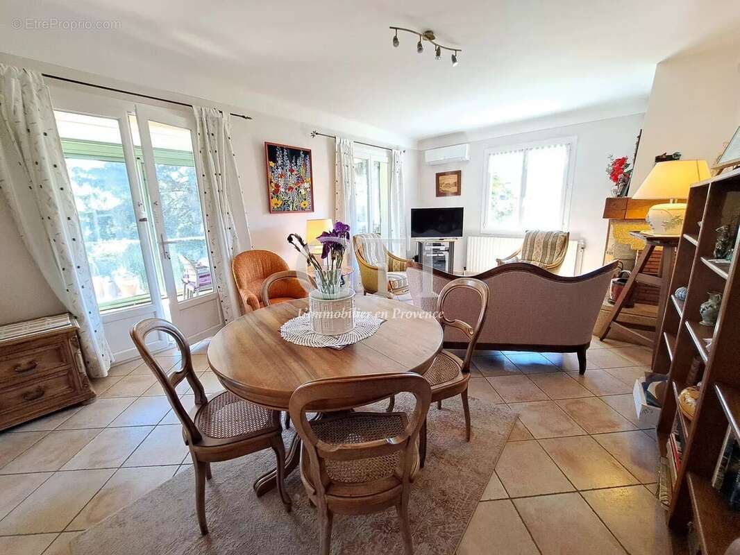 Maison à VAISON-LA-ROMAINE