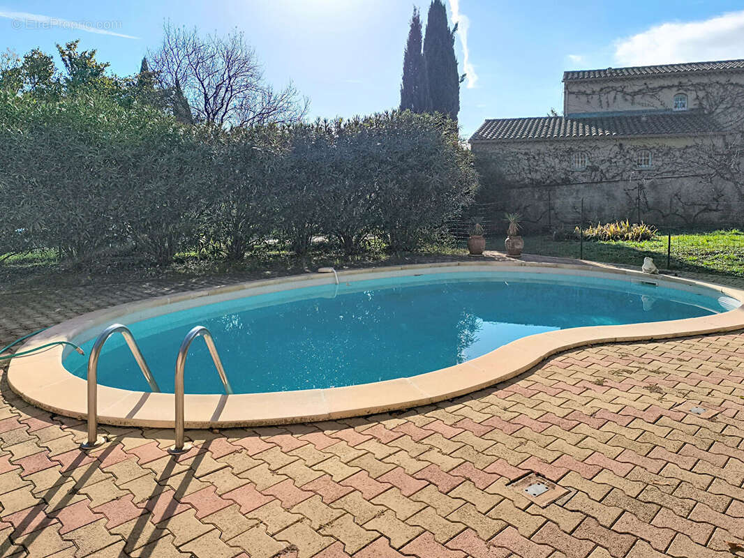 Maison à SAUVETERRE