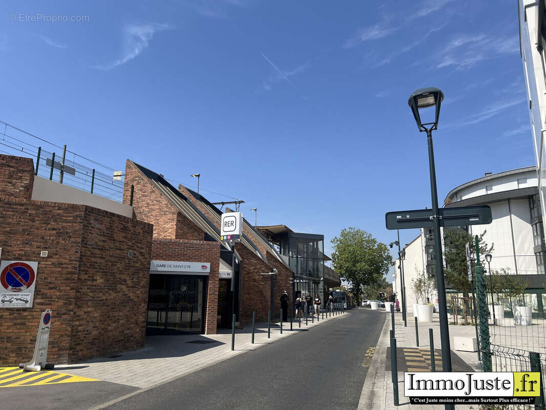 Appartement 40 m² à Saint-Cyr-L'ecole  - photo 8