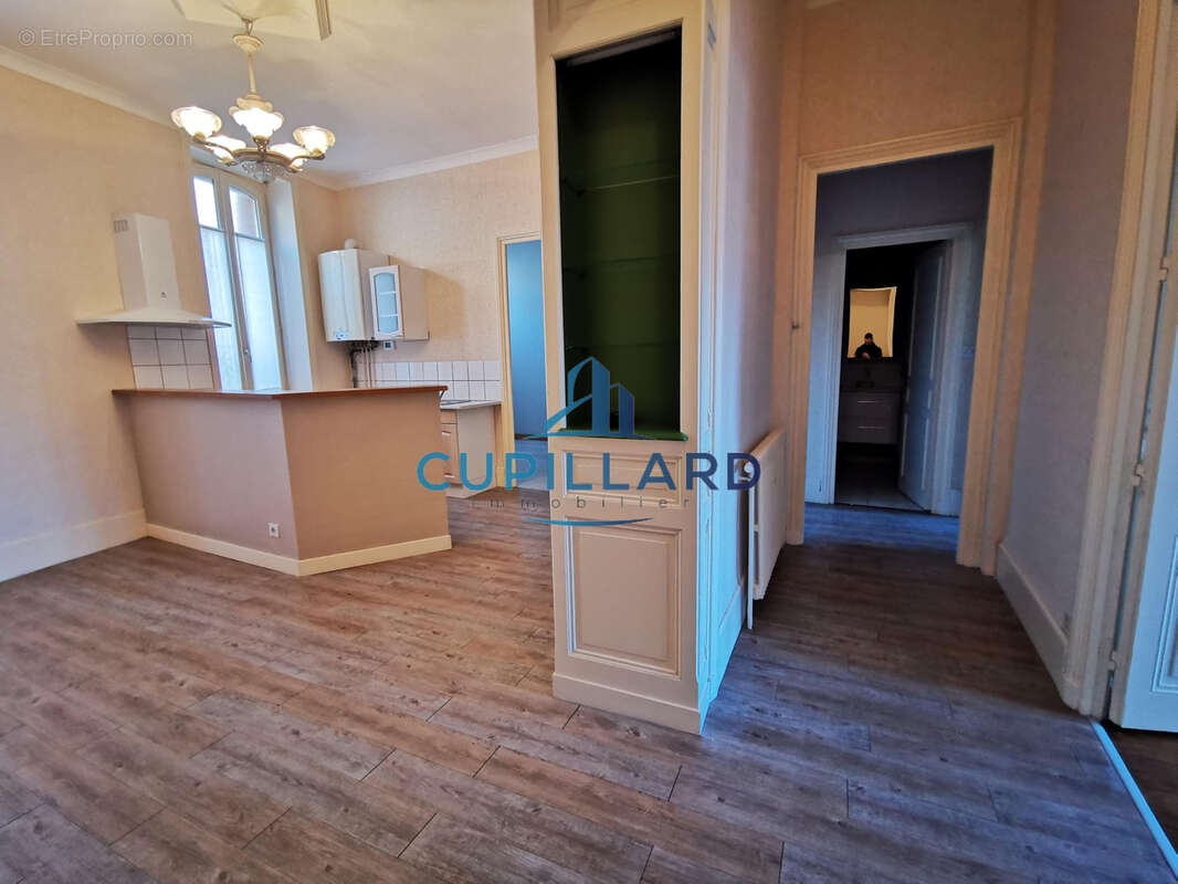 Appartement de caractère avec garage en hyper-centre de Roanne - photo 10