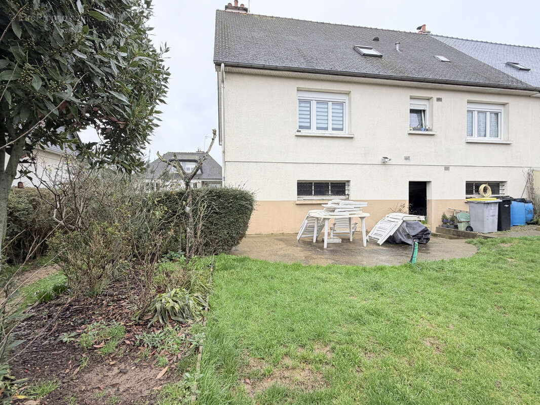 Maison à CHARTRES-DE-BRETAGNE