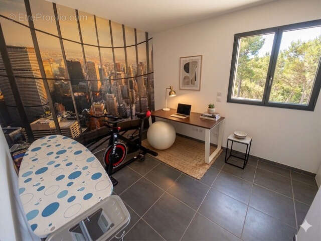 Maison à VENTABREN