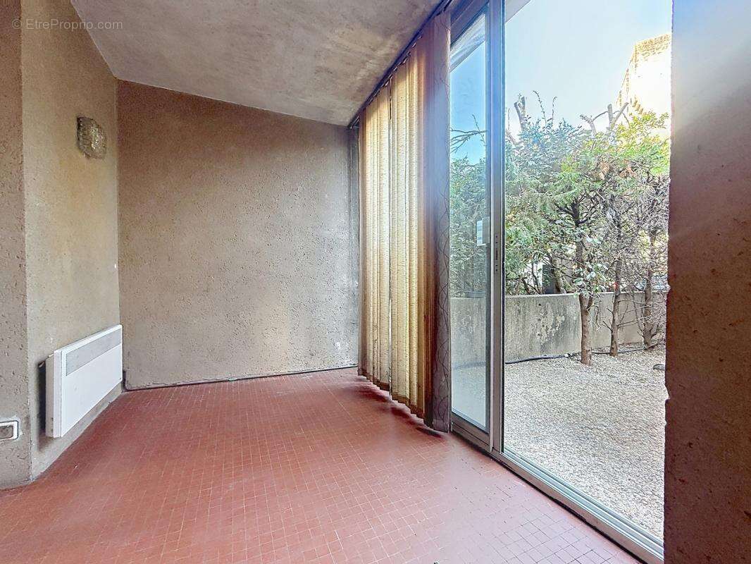 Exclusivite avignon intra  t4 avec jardin, cour et parking - photo 5