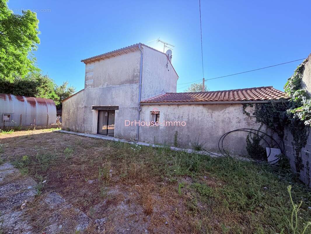 Maison à SAINT-ESTEPHE