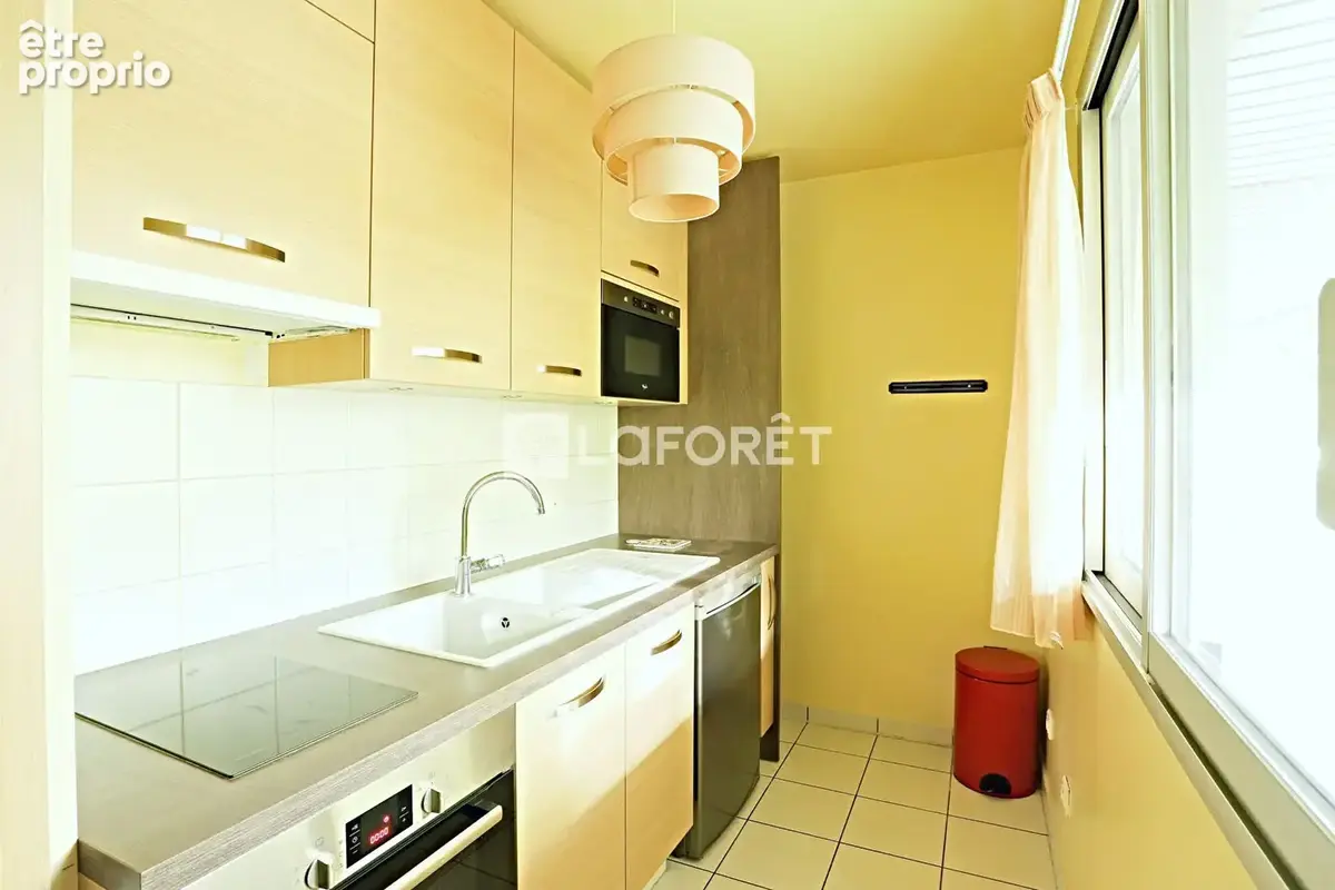 Appartement Paris 1 pièce(s) 29m² avec emplacement de parking et cave - photo 6