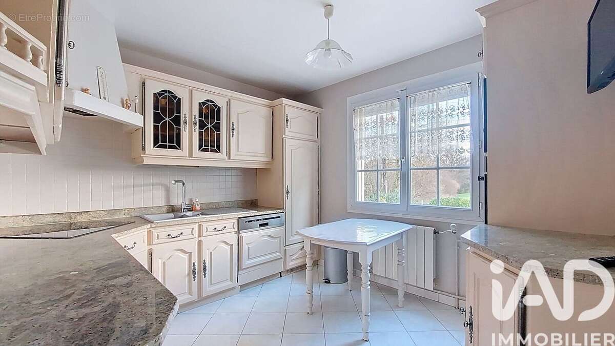 Maison 125 m² à Honguemare-Guenouville  - photo 6