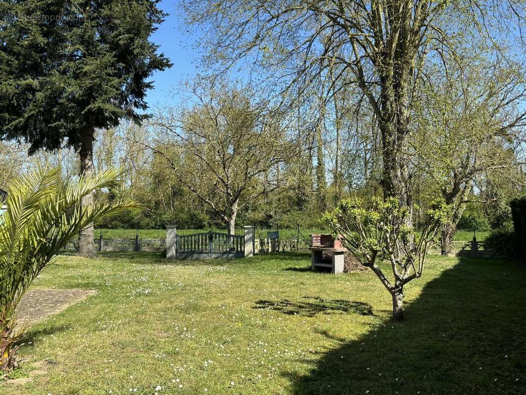 Maison à SAINT-DENIS-D'ANJOU