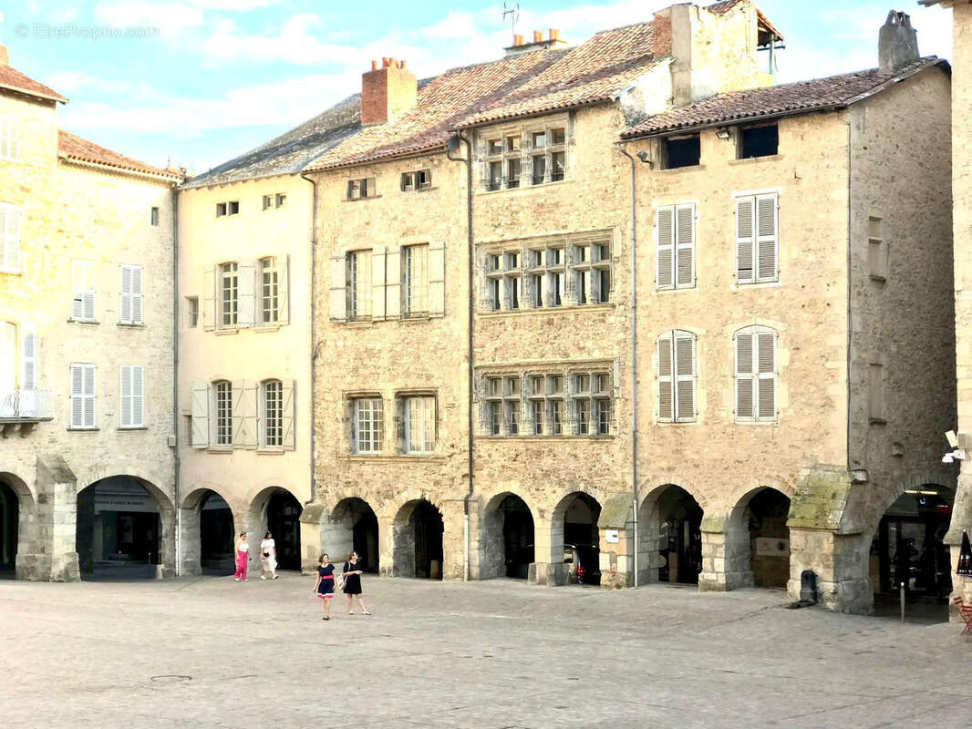 Appartement à VILLEFRANCHE-DE-ROUERGUE