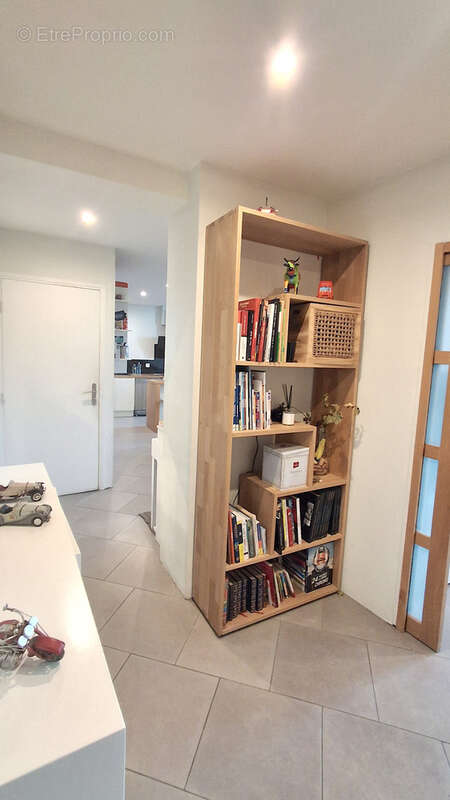 Appartement à ROQUEVAIRE