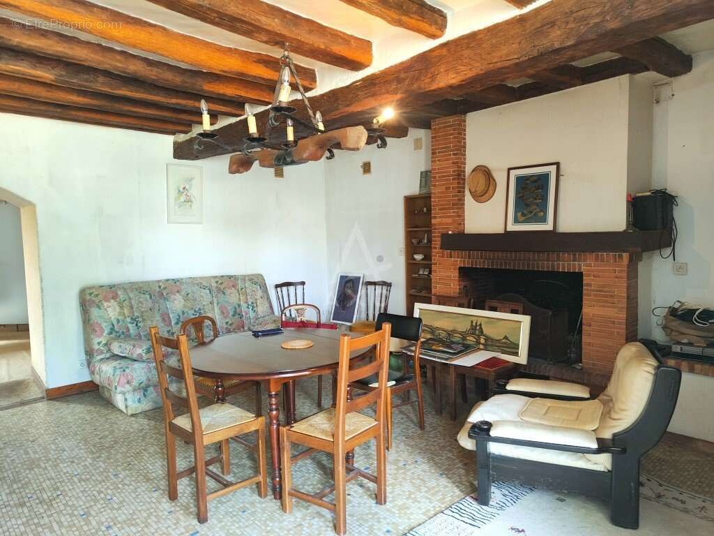 Maison à MORANNES