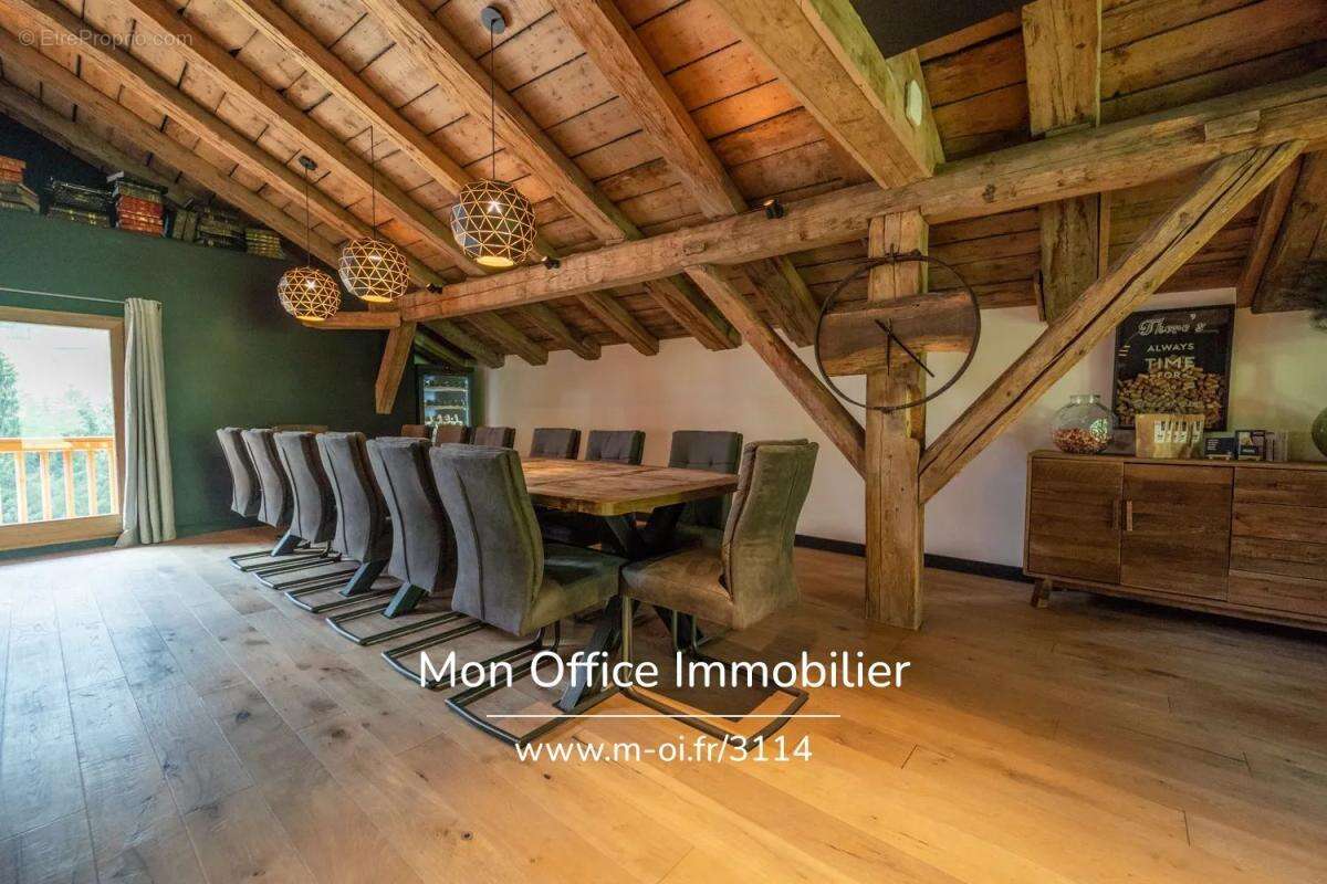 Référence : 6253-TCA. - Chalet de haut standing 5 suites - Sauna et Spa - Au calme absolu - photo 15