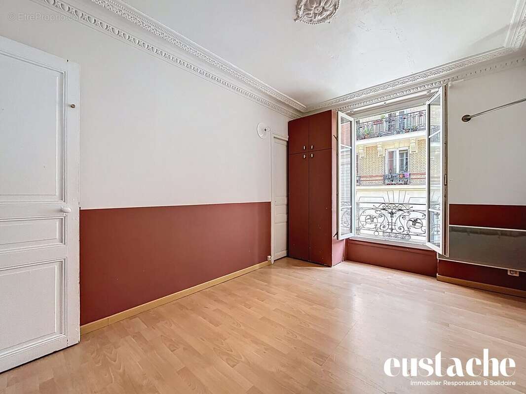Appartement à PARIS-14E