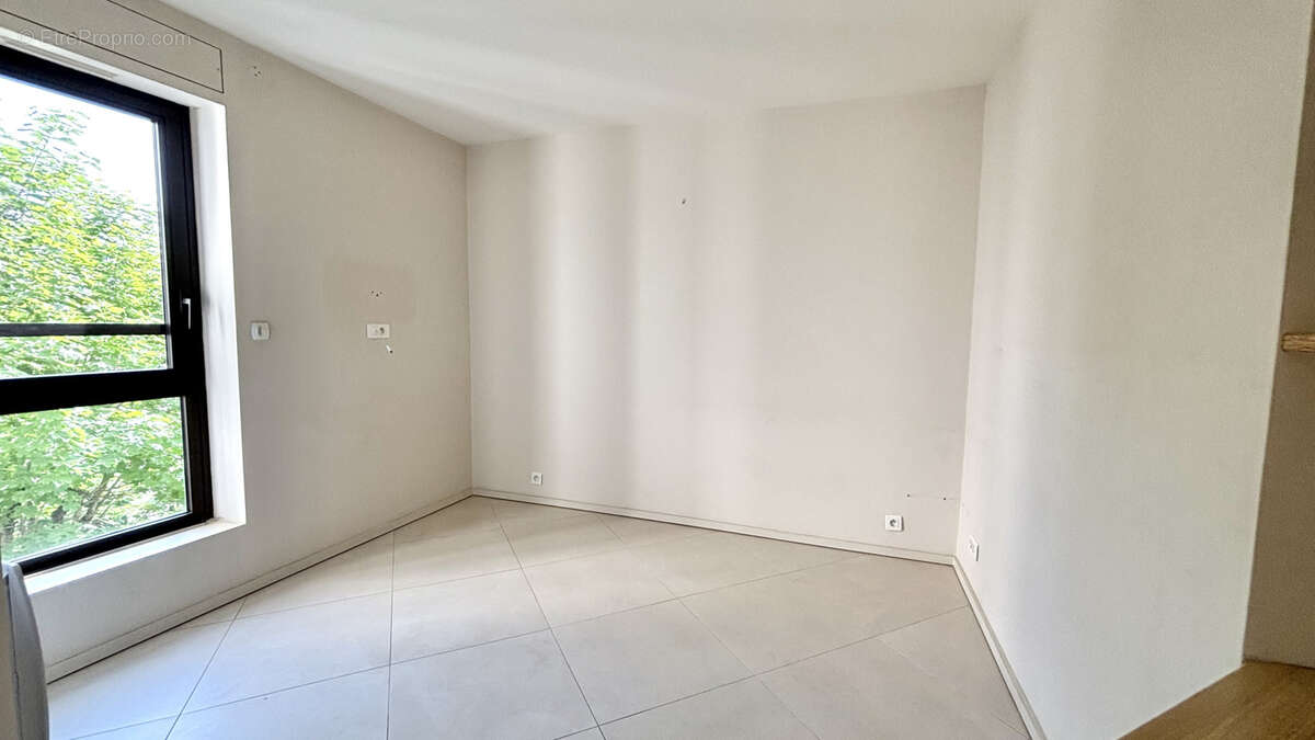 Appartement à ENGHIEN-LES-BAINS