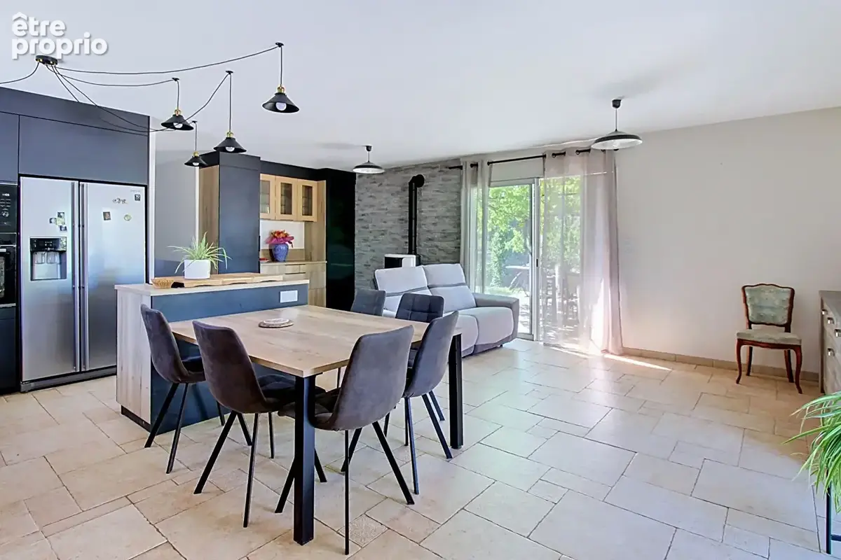 A VENDRE EN EXCLUSIVITE ! À  VIDAUBAN Maison de plain-pied 4 pièces 88 m2 avec piscine  sur un terrain de 1 455 m2 - photo 4