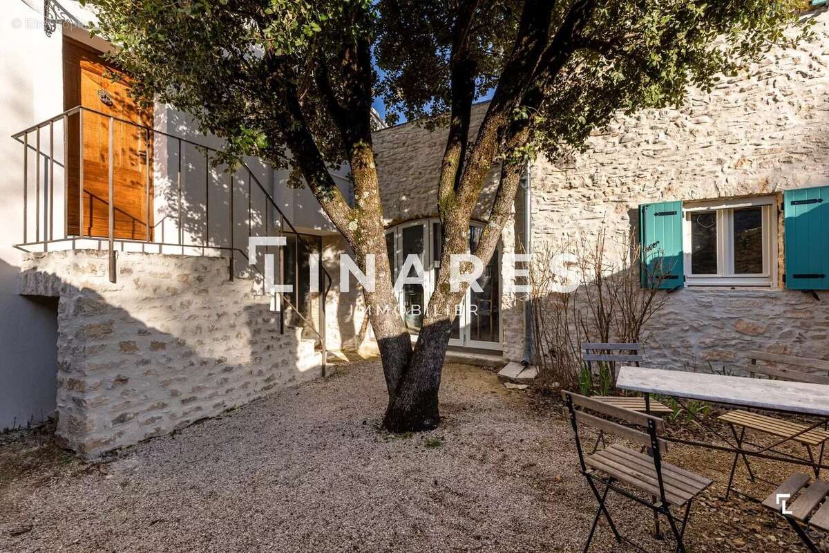 Maison à BLAUVAC