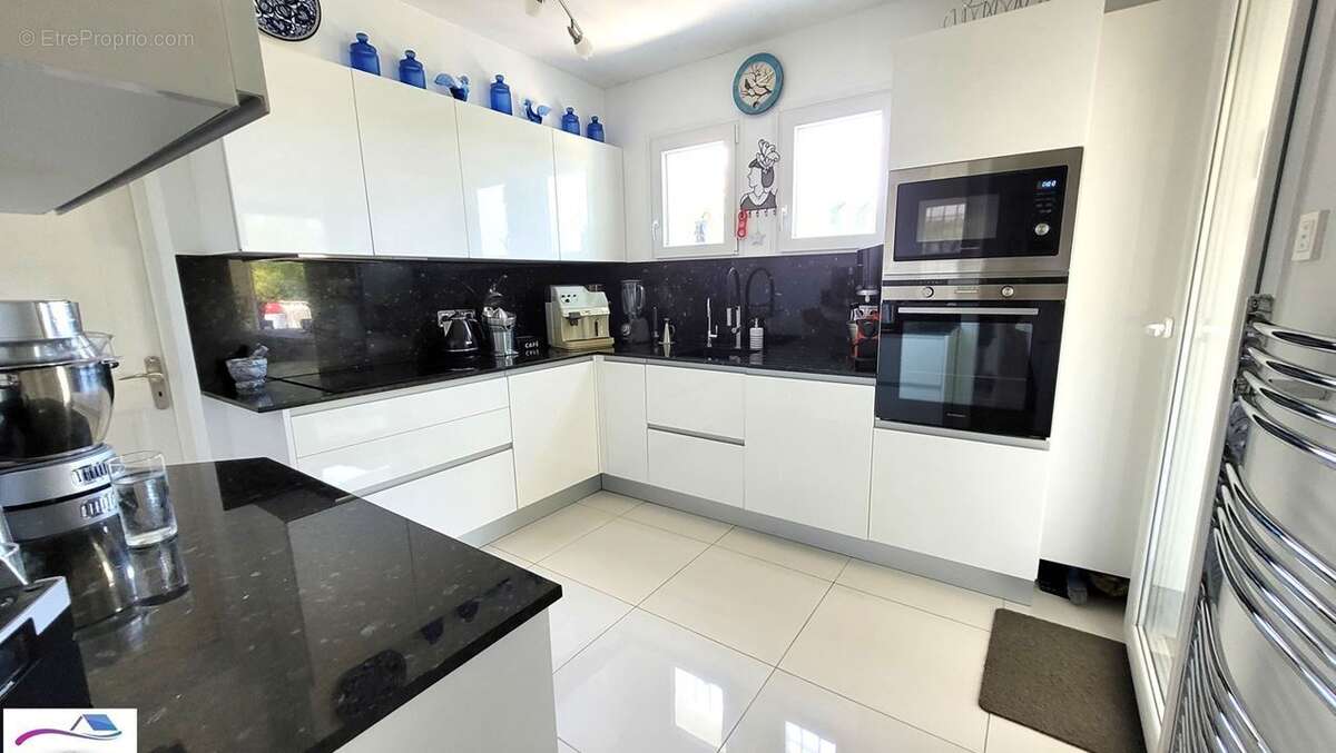 Maison à MANDELIEU-LA-NAPOULE