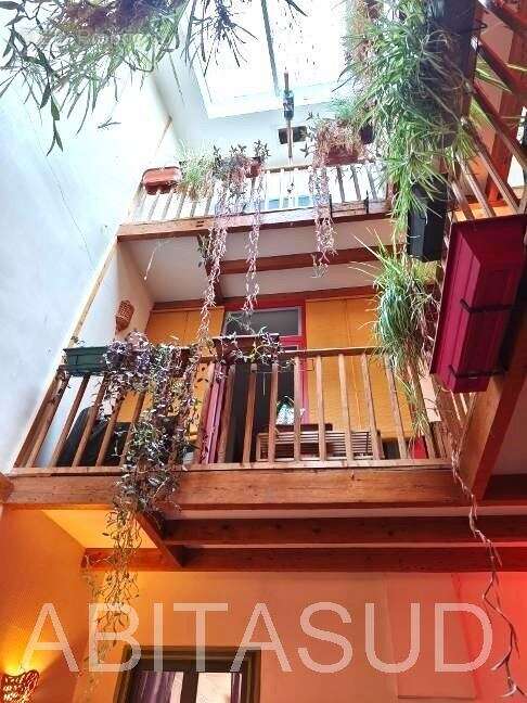 REALMONT Belle maison ancienne 242 m² beaux volumes 4 chambres - photo 6