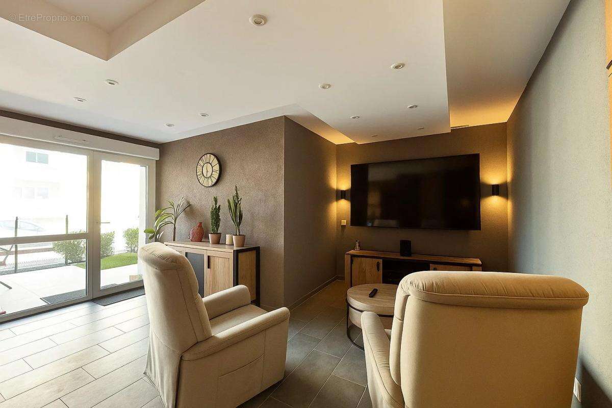 Appartement à REIGNIER