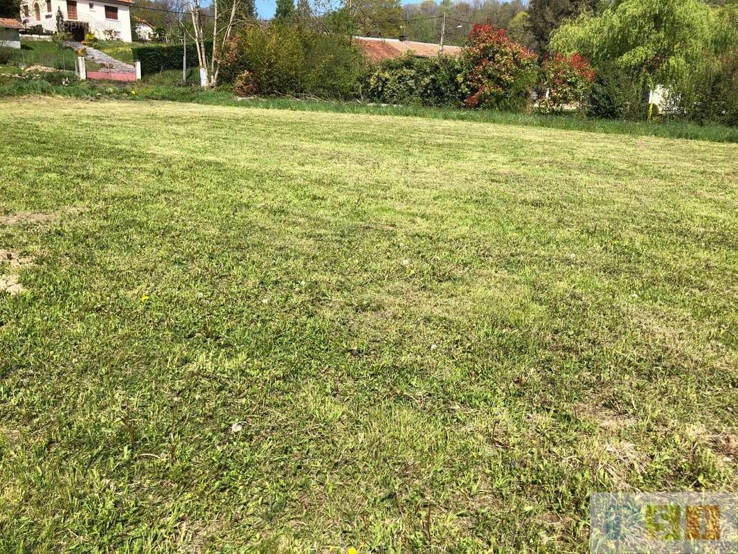 Terrain à LA BARTHE-DE-NESTE