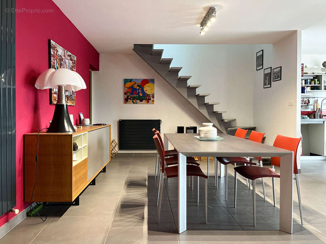 Maison à PUJOLS-SUR-CIRON