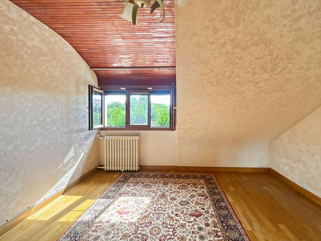 Maison 5 pièces, 3 chambres à Mantes-la-Jolie - photo 8