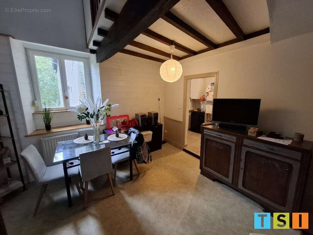 Maison à MONTREJEAU