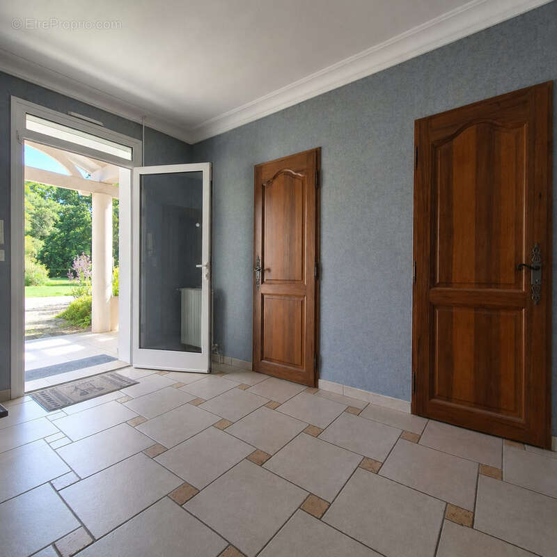 Maison à LEOGNAN