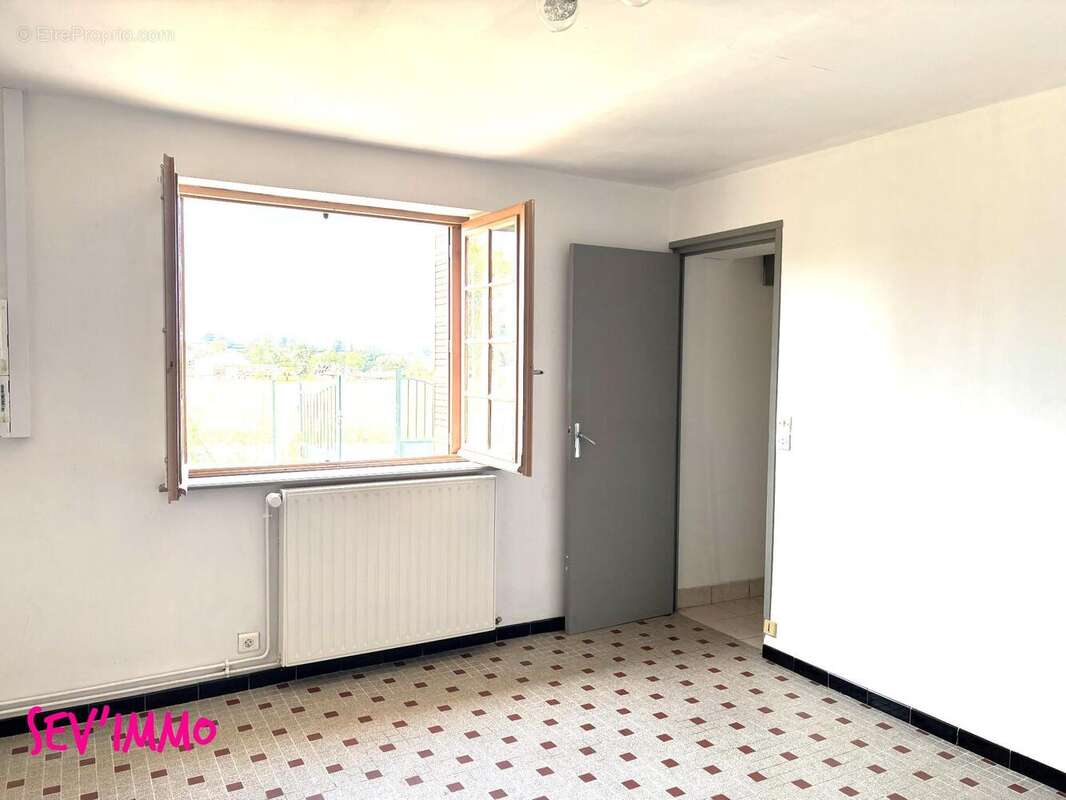 Maison à MONETAY-SUR-LOIRE