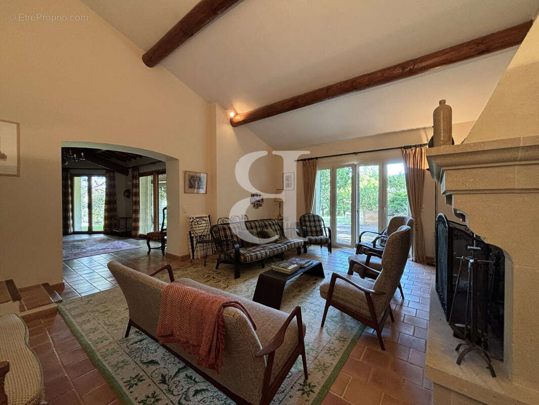 Maison à VAISON-LA-ROMAINE
