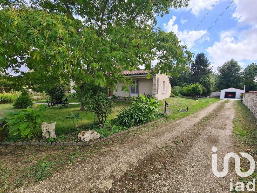 Maison 130 m² à Varaize  - photo 8