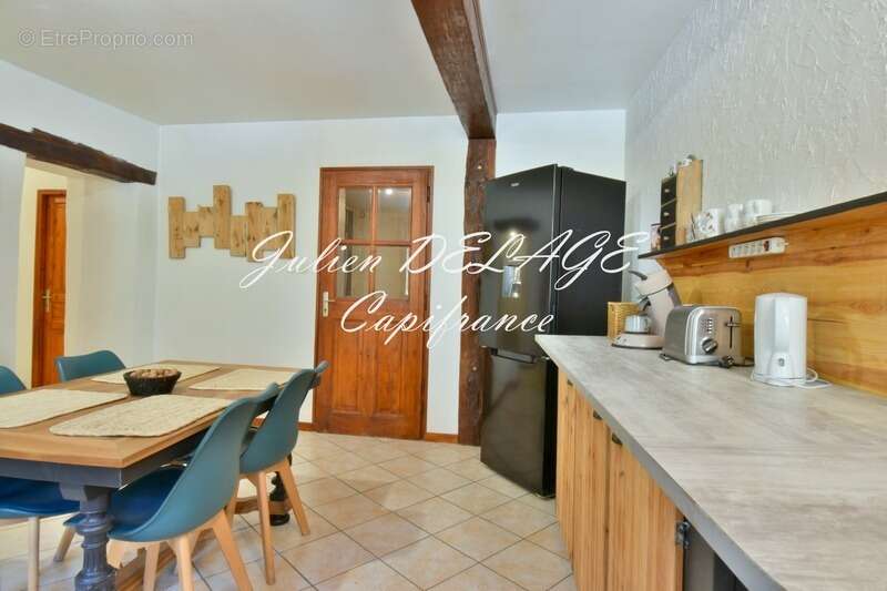 Appartement à SAINT-CLEMENT-SUR-DURANCE