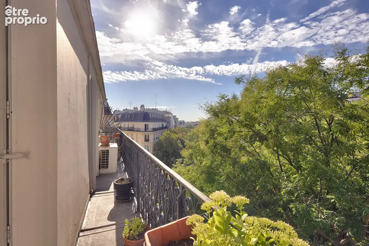 Paris 18 : 2 pièces avec balcon et vue sur le Sacré-Coeur - photo 11