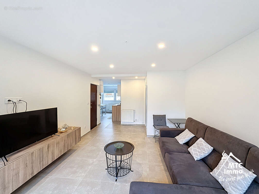 Appartement à DECINES-CHARPIEU
