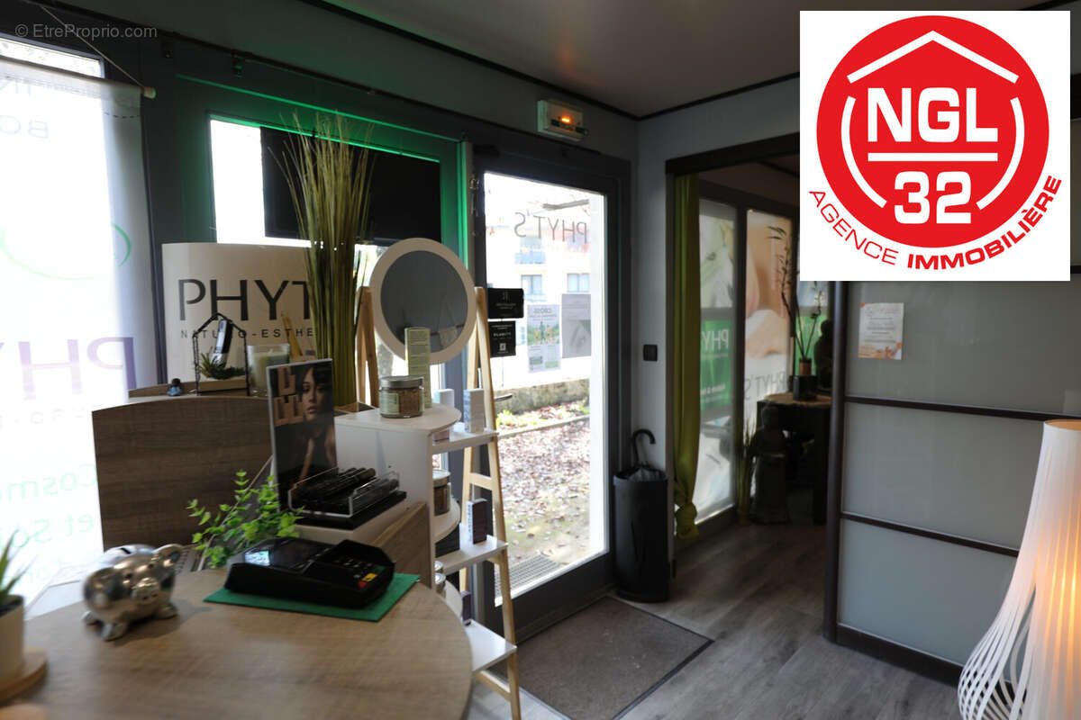 Commerce à ALLONZIER-LA-CAILLE