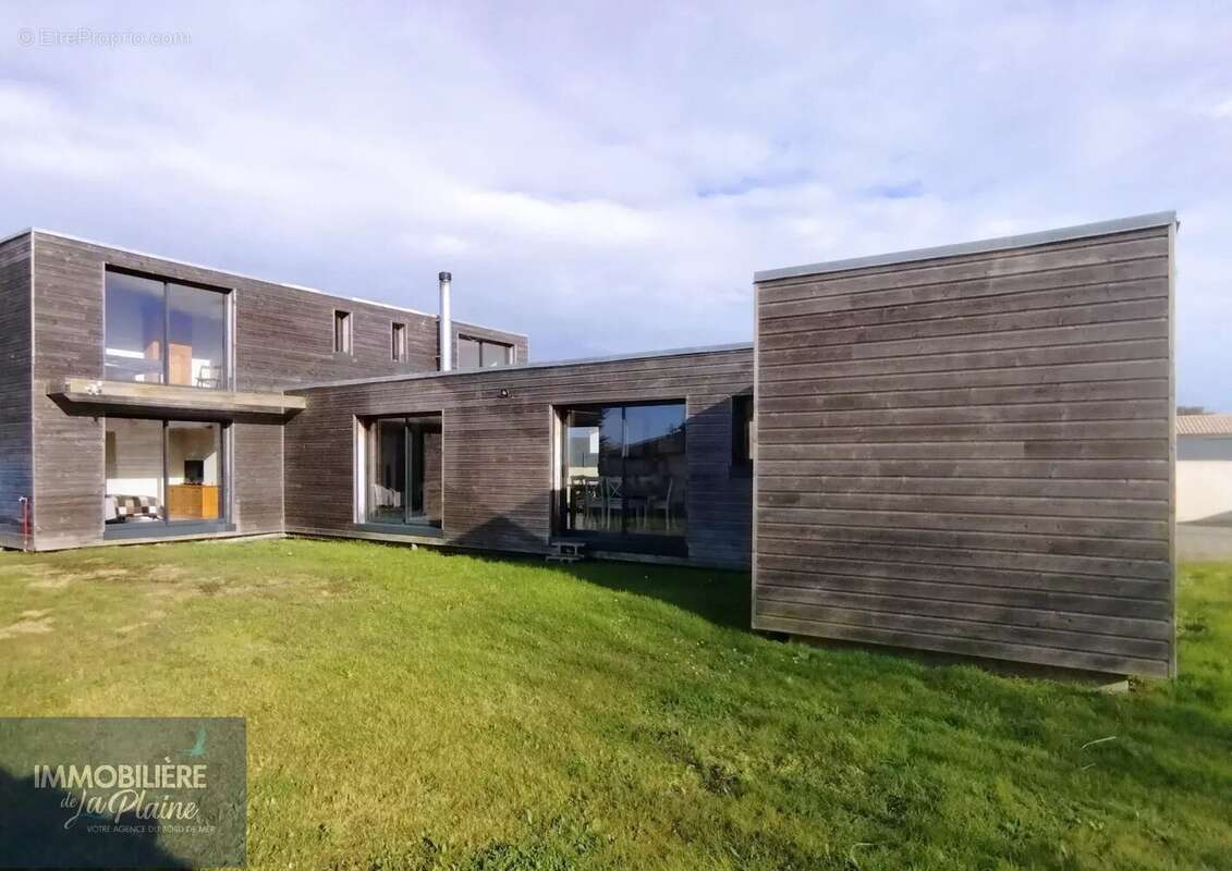 Maison à LA PLAINE-SUR-MER