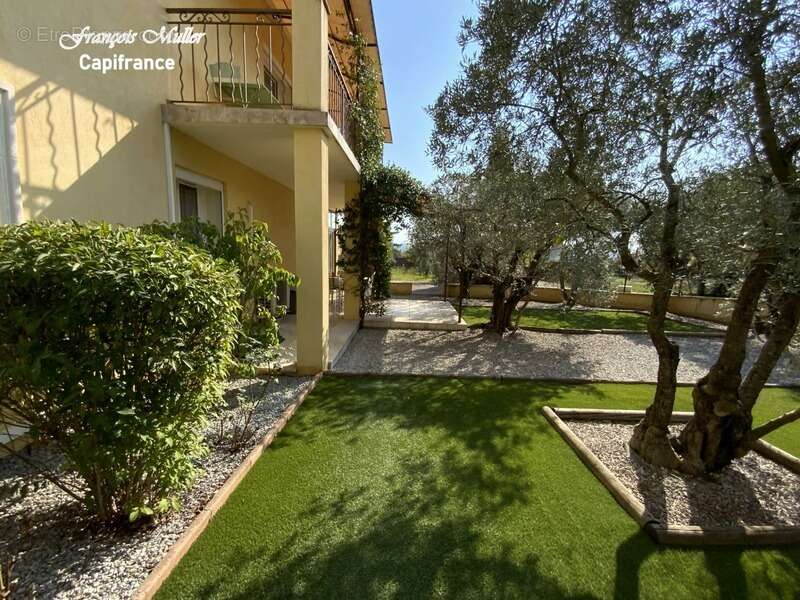 Appartement T4 96 m2 avec jardin au rez-de-chaussée d'une villa - photo 5