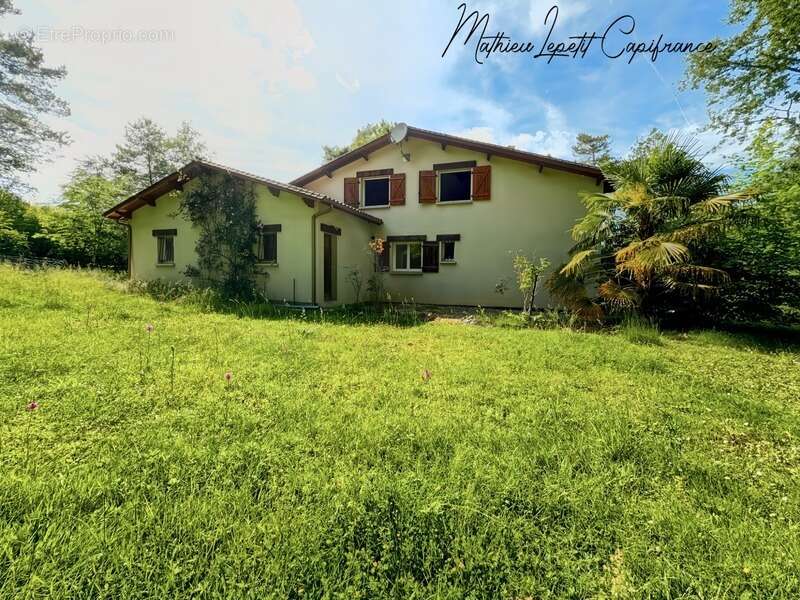 Maison à BLIS-ET-BORN