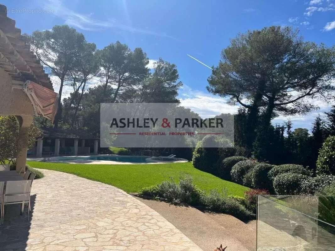 Maison à MOUANS-SARTOUX